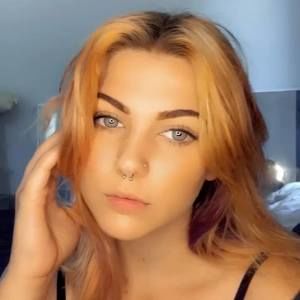 Meet your Posher, Naomi